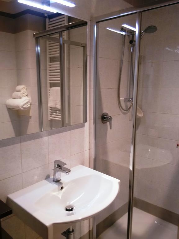Reggiolo Hotel Villa Nabila חדר תמונה