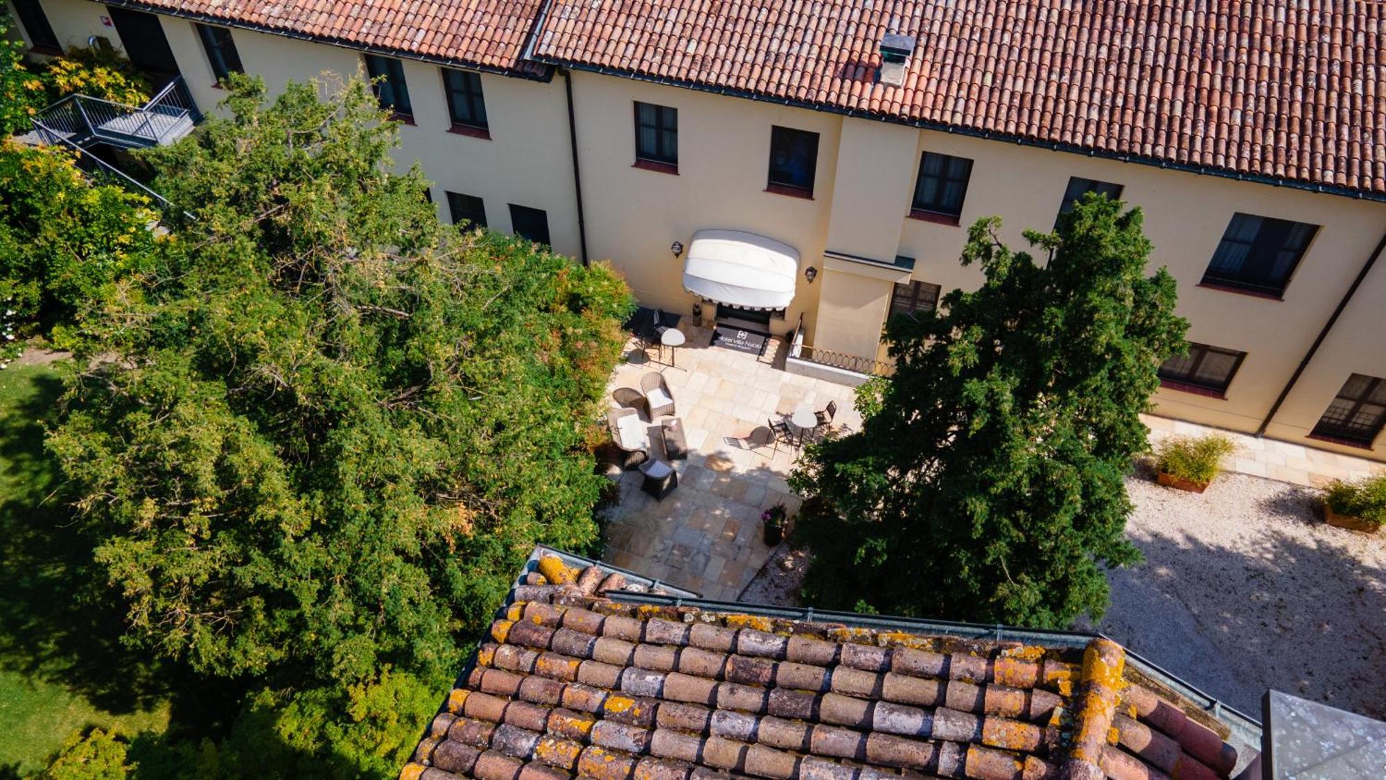 Reggiolo Hotel Villa Nabila מראה חיצוני תמונה