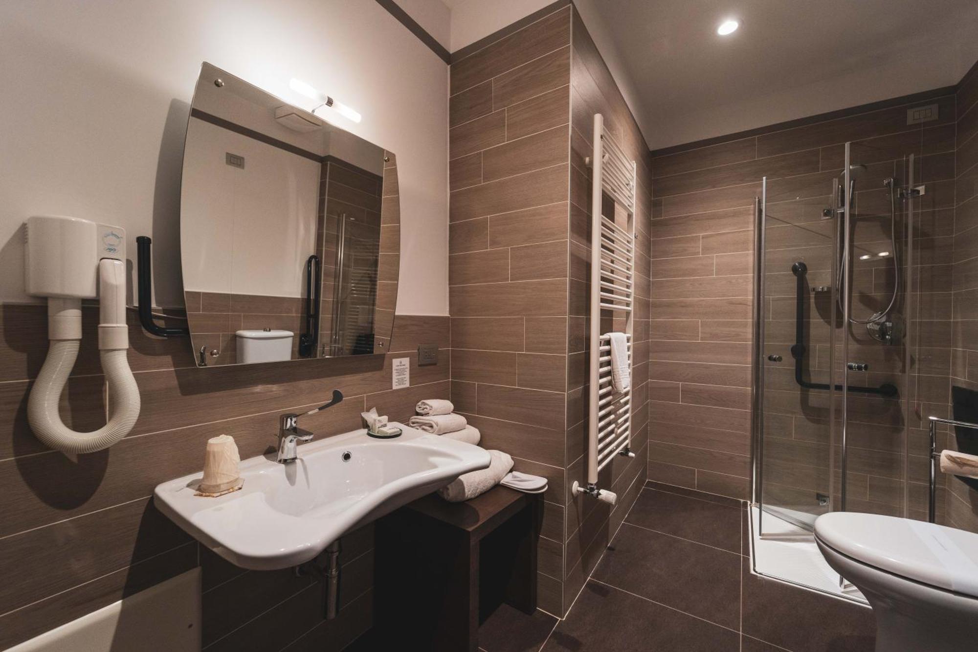 Reggiolo Hotel Villa Nabila מראה חיצוני תמונה